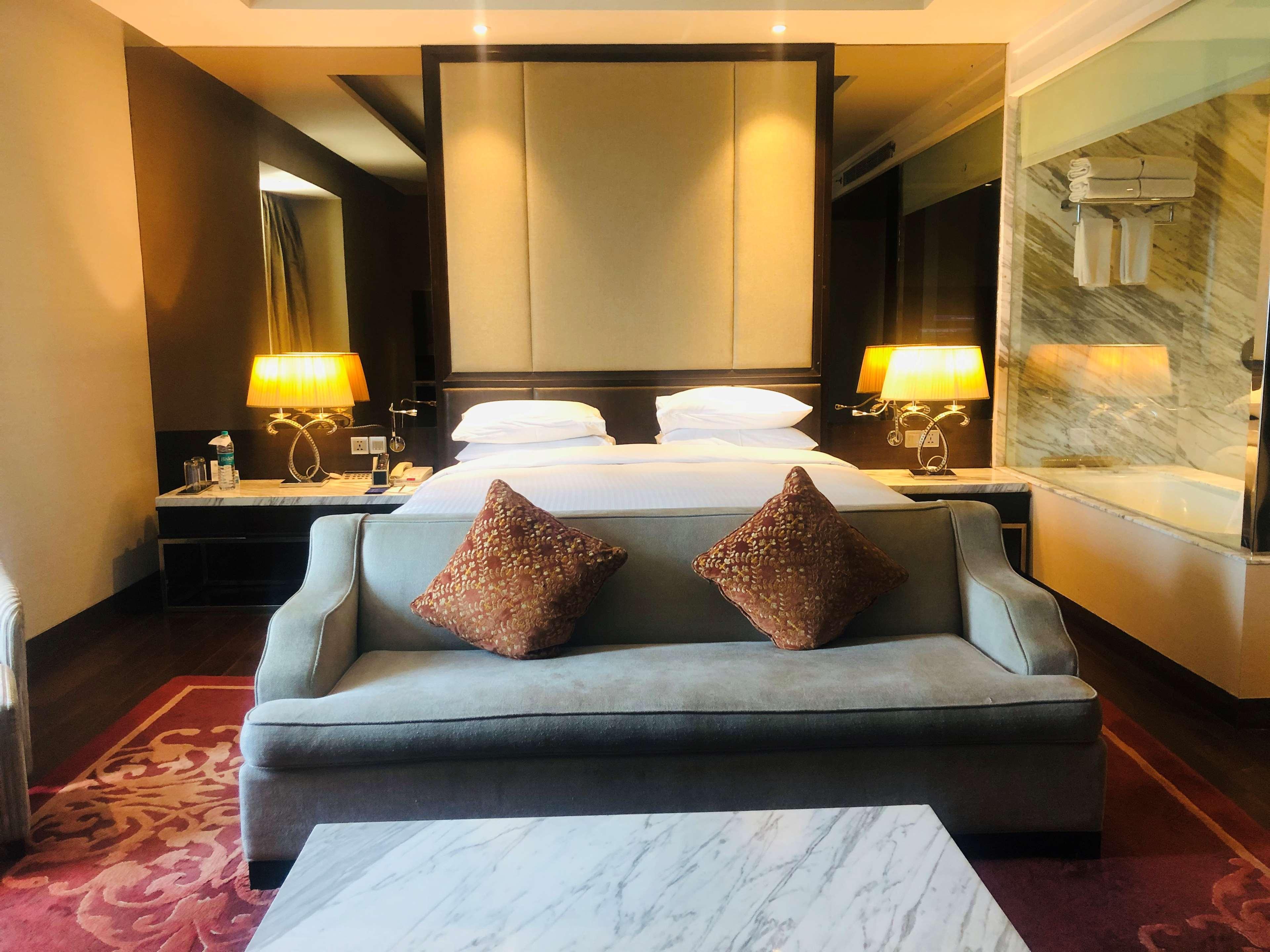 Hotel Radisson Blu Jaipur Extérieur photo