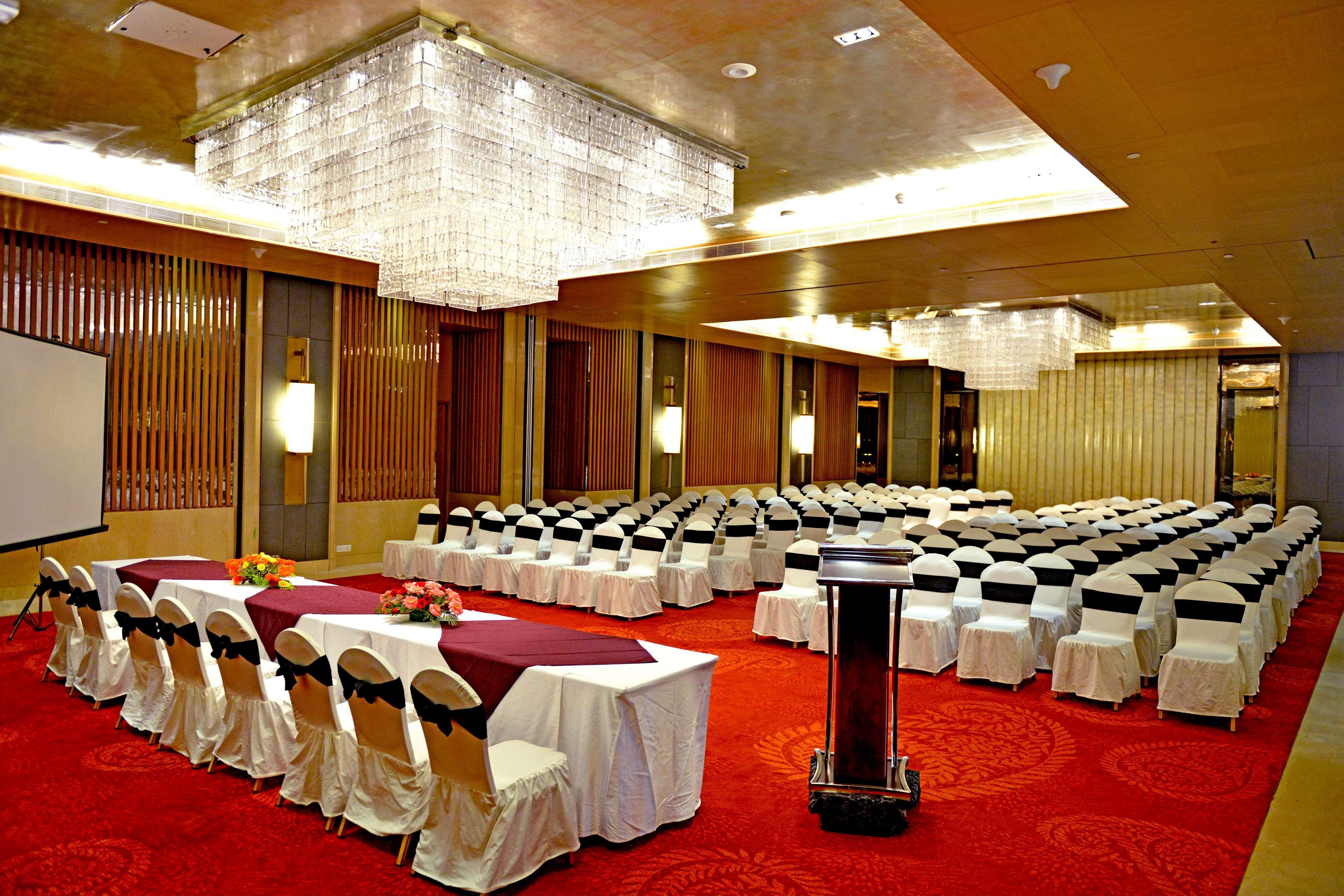 Hotel Radisson Blu Jaipur Business photo