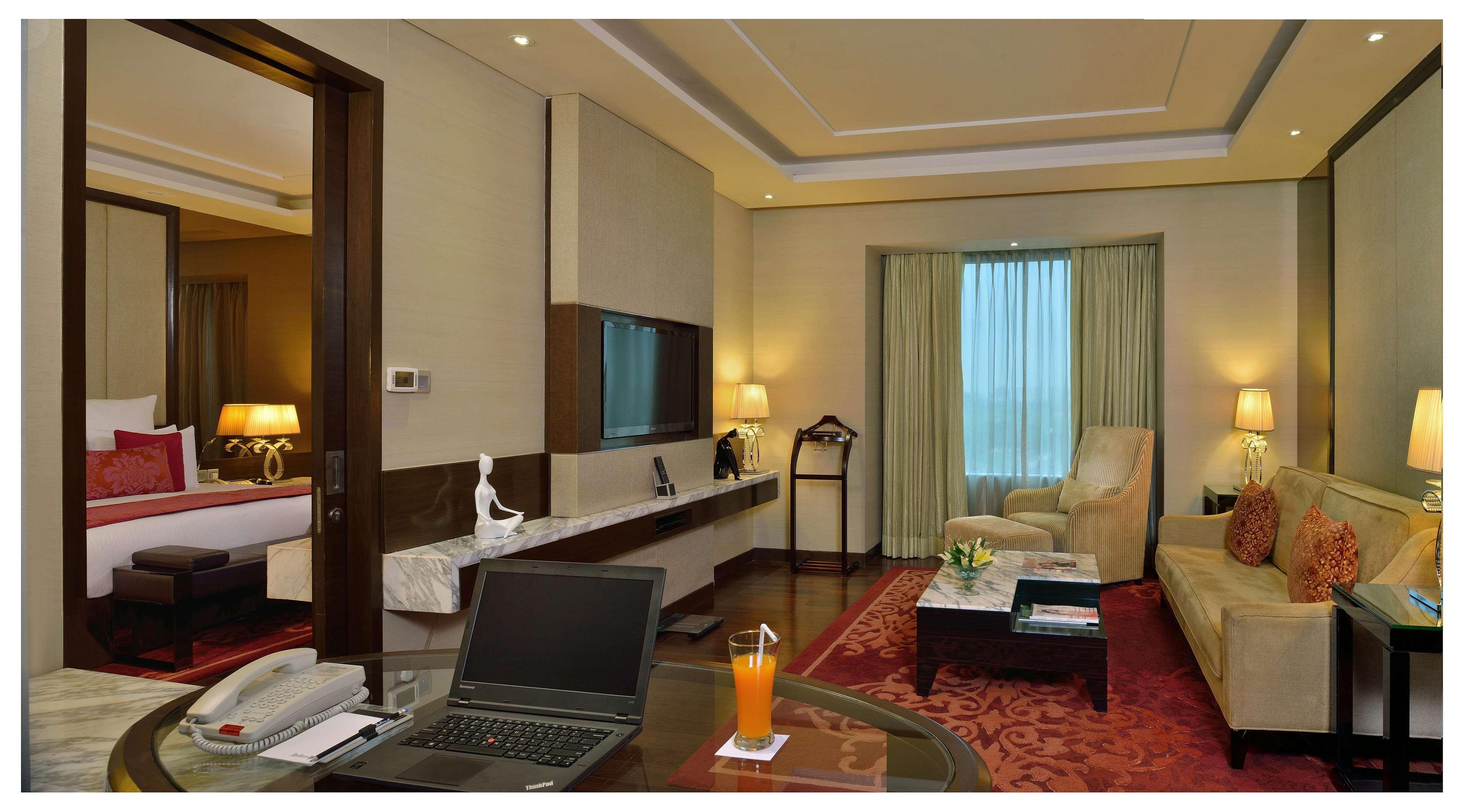 Hotel Radisson Blu Jaipur Extérieur photo