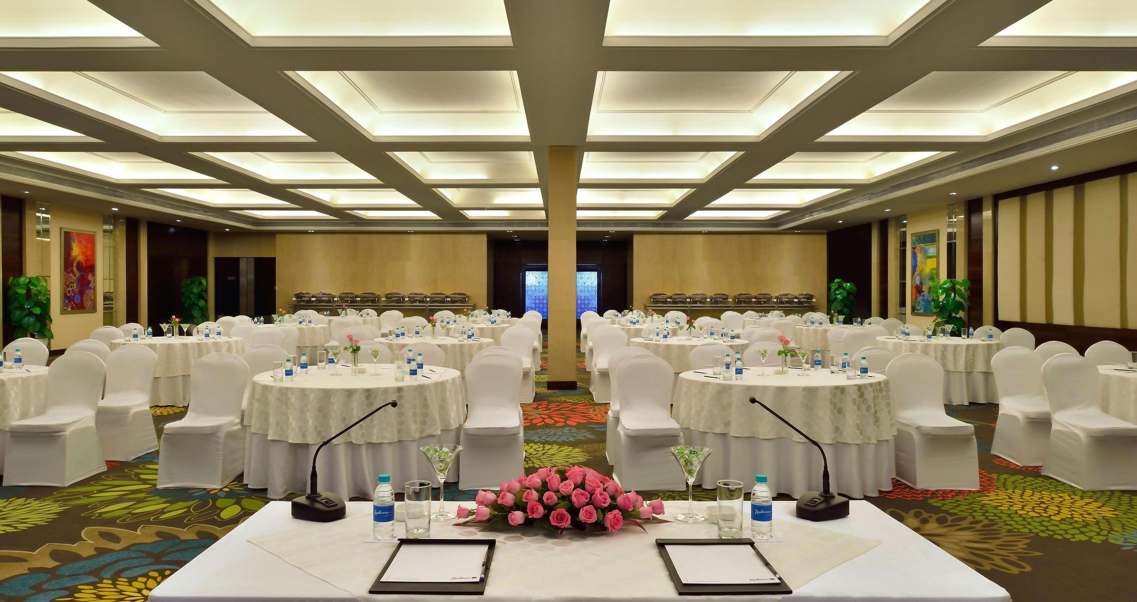 Hotel Radisson Blu Jaipur Extérieur photo