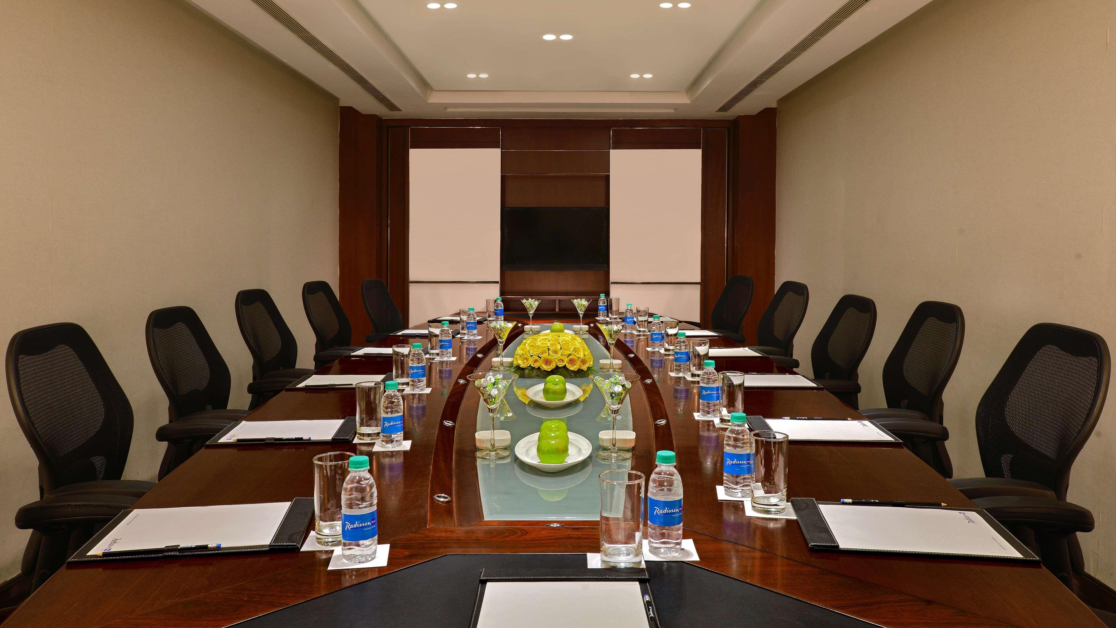 Hotel Radisson Blu Jaipur Extérieur photo