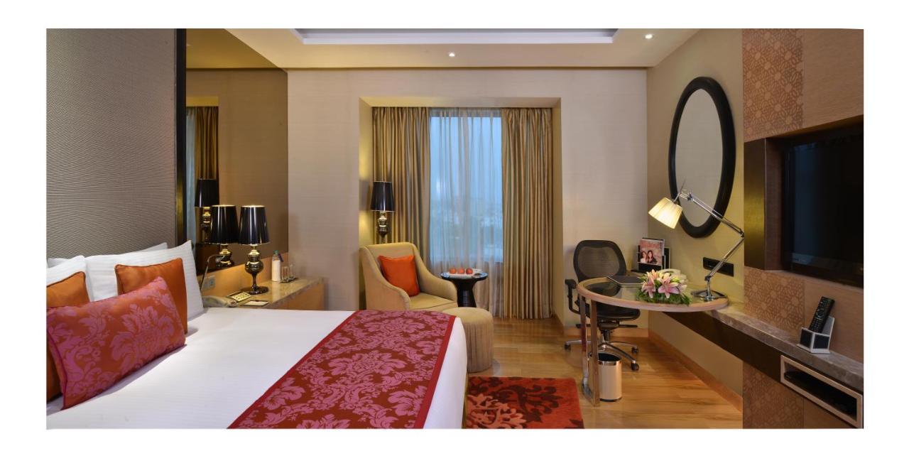 Hotel Radisson Blu Jaipur Extérieur photo